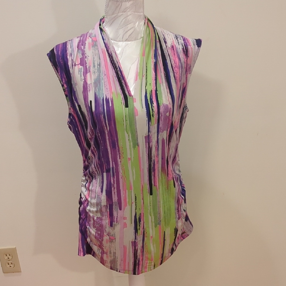 Chic Sleeveless Fitted Blouse in Purple and Green